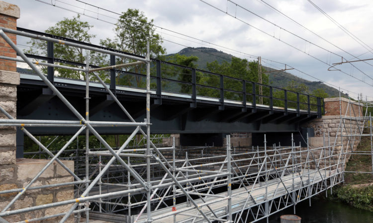 ponte-ferroviario-fiume-cavata-metal-engineering-carpenteria-civile