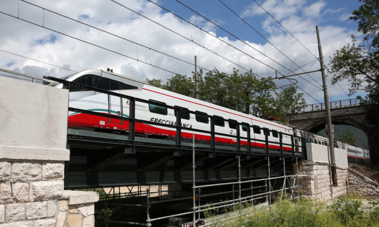 ponte-ferroviario-ninfa-montato-metal-engineering-carpenteria-metallica-civile
